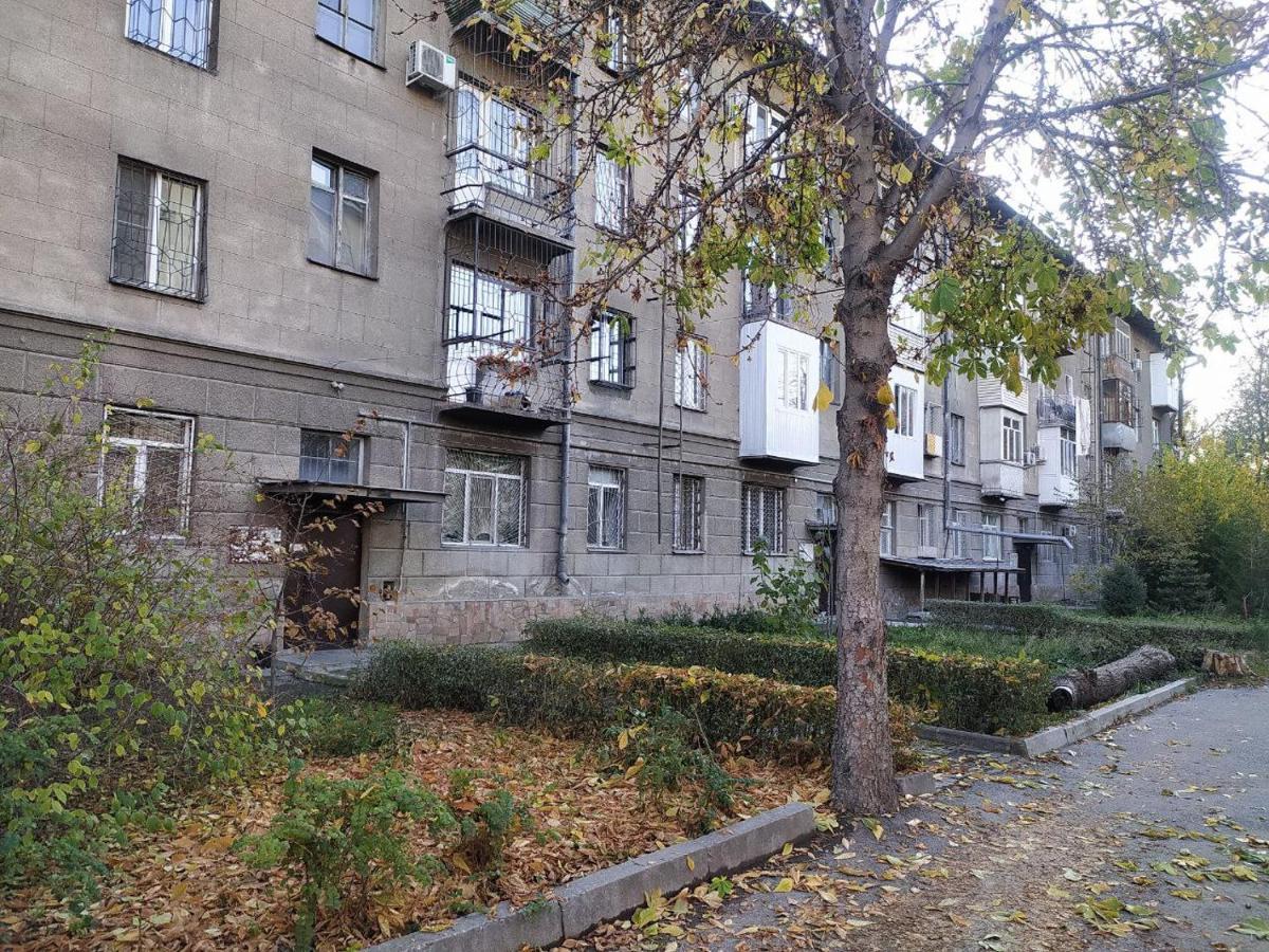 Aura On Erkindik Boulevard Bishkek Exterior foto